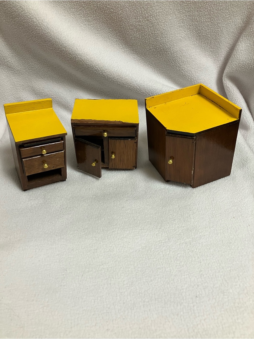 vintage 1970s Concord Miniatures dollhouse 3 piece kitchen set yellow counters